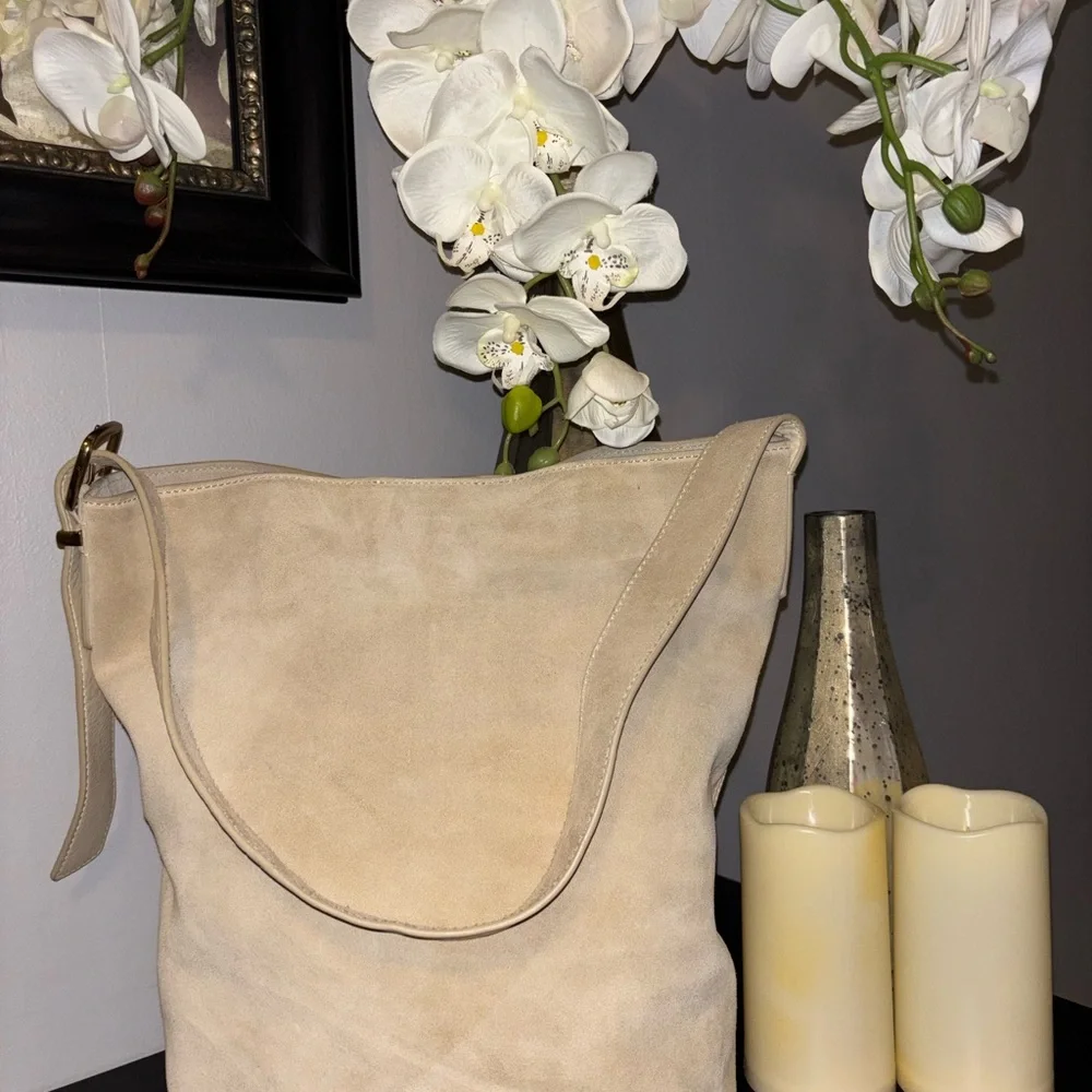 Elegant Cream Suede Tote Bag - Picture 1 of 10